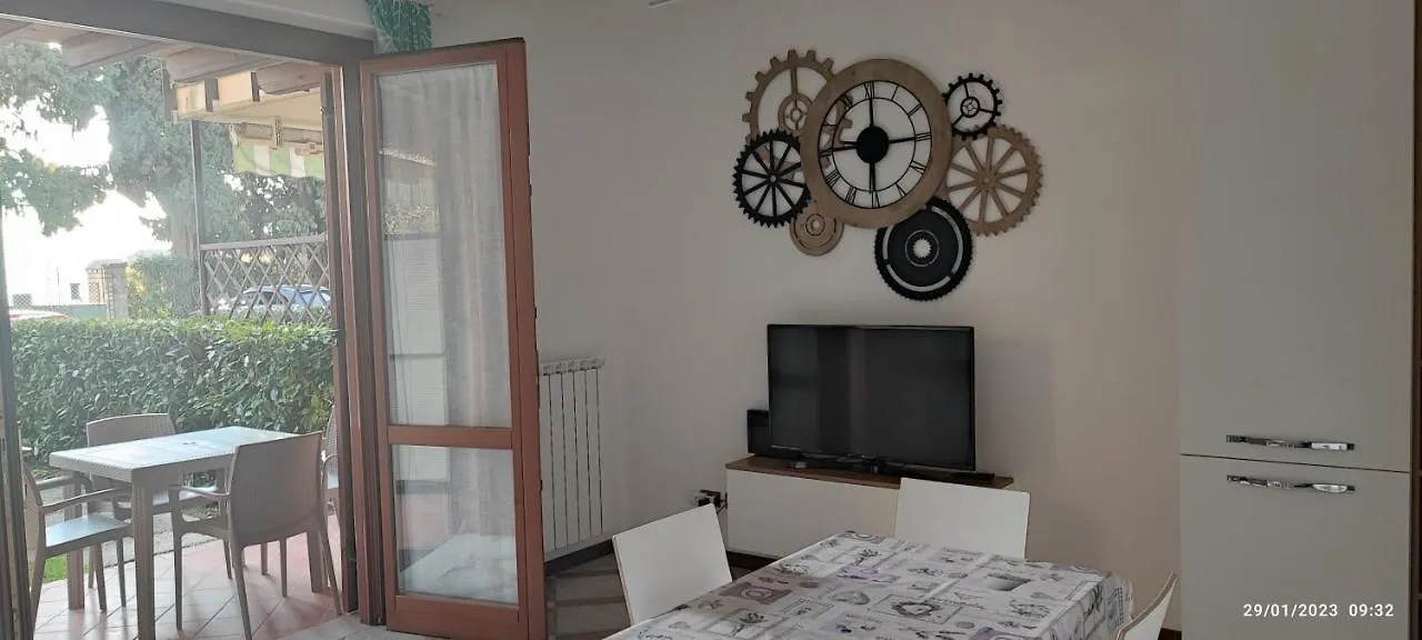Emotion 10 Apartment Toscolano Maderno Italy