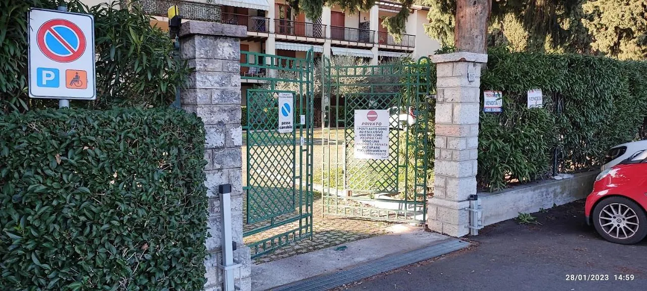 Emotion 10 Apartment Toscolano Maderno 0*,  Italy